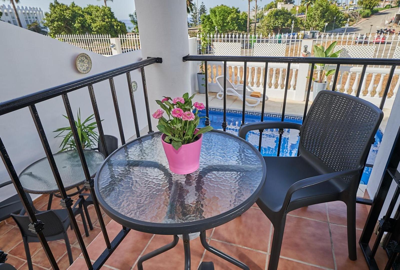 Villa Pura - Private Jacuzzi & Heated Pool Nerja Exterior photo