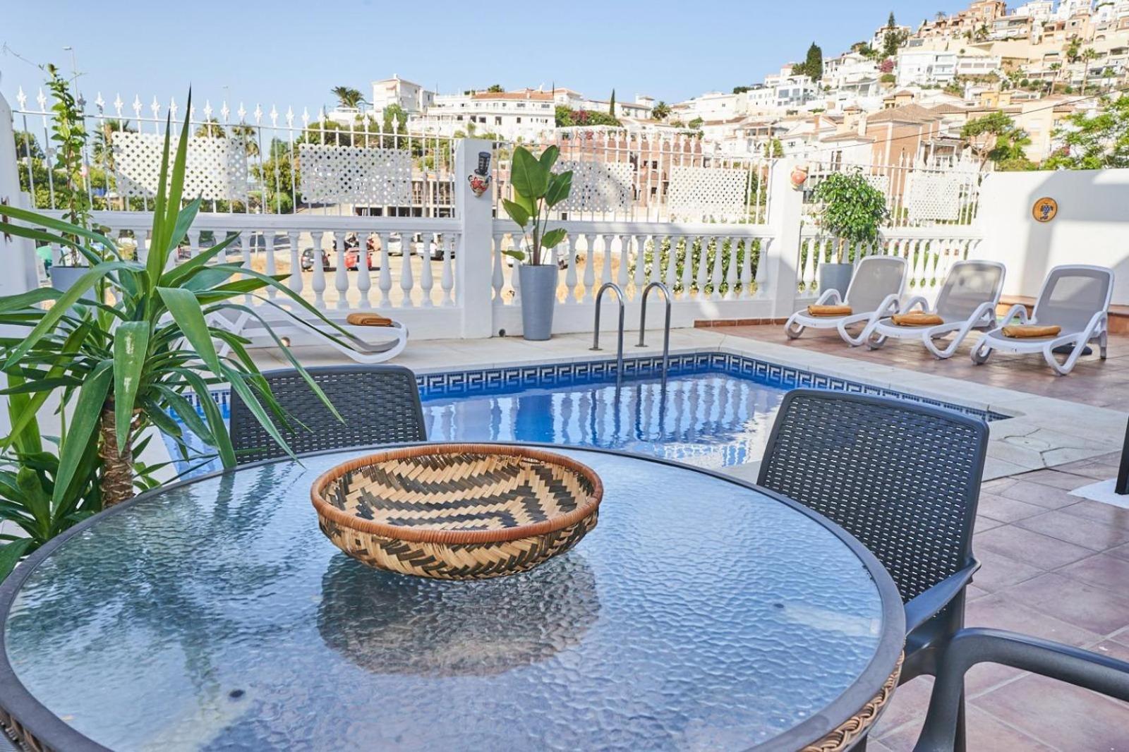 Villa Pura - Private Jacuzzi & Heated Pool Nerja Exterior photo
